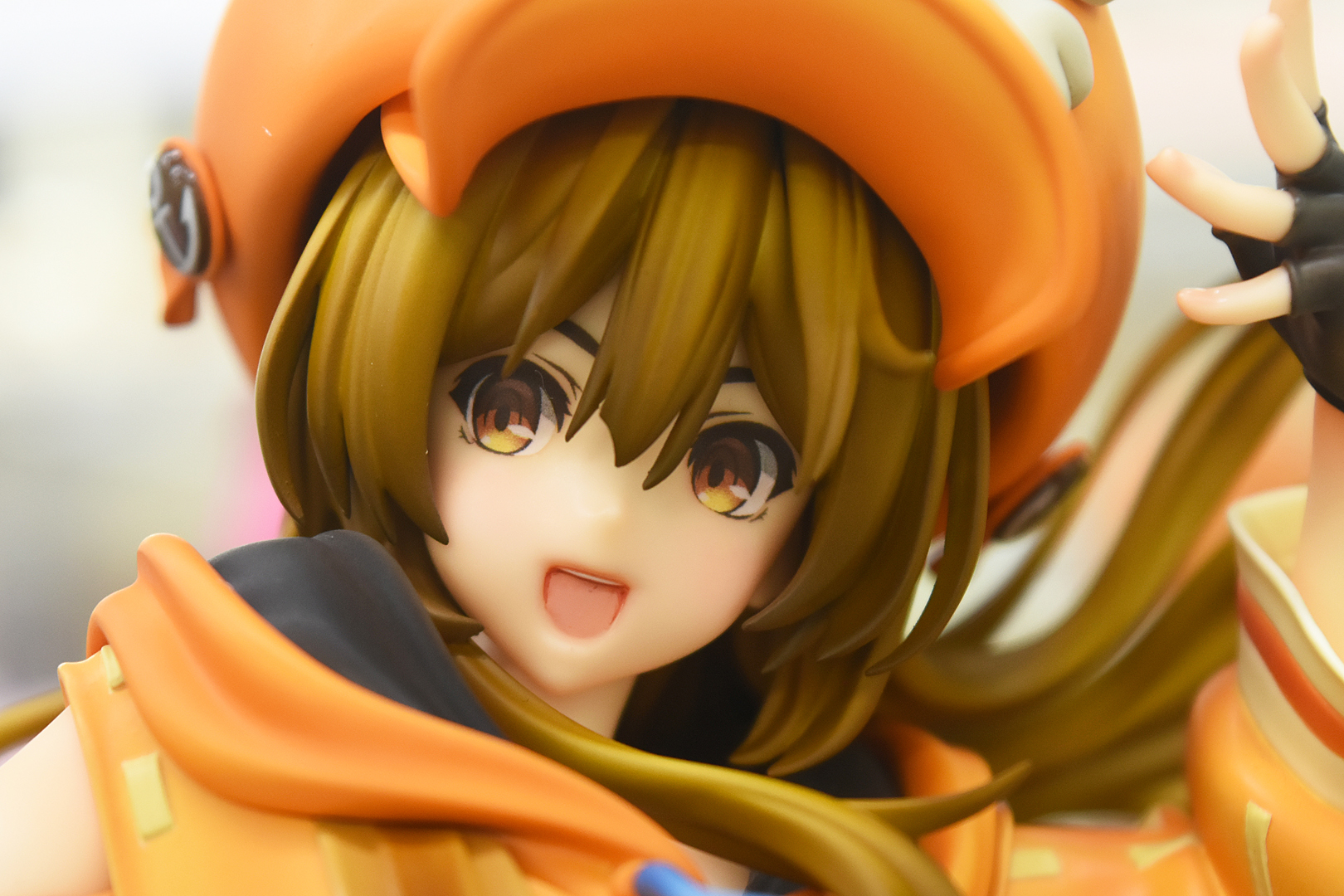 メイらしさが見事に表現されたポージングと表情。ファン納得のクオリティである