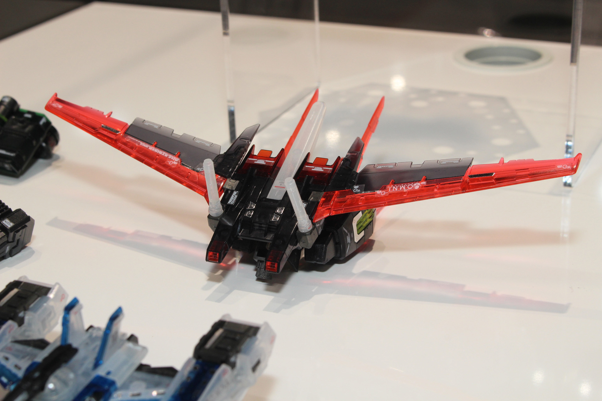 エールストライカー。本体にはスモーククリアのパーツを採用している