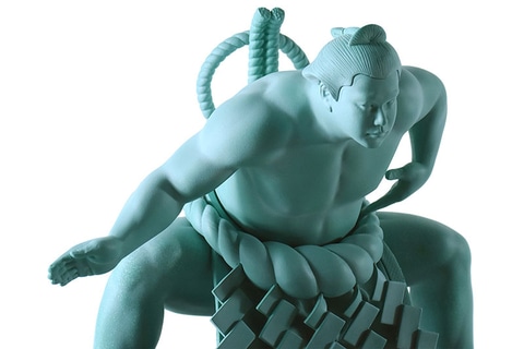 ウルフこと千代の富士氏の力強い土俵入りの雄姿が銅像風に立体化