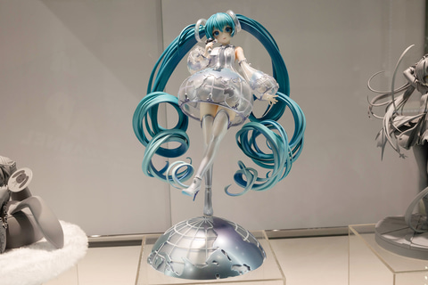 ワンフェス】「五等分の花嫁」五つ子が1/7スケールで勢揃い