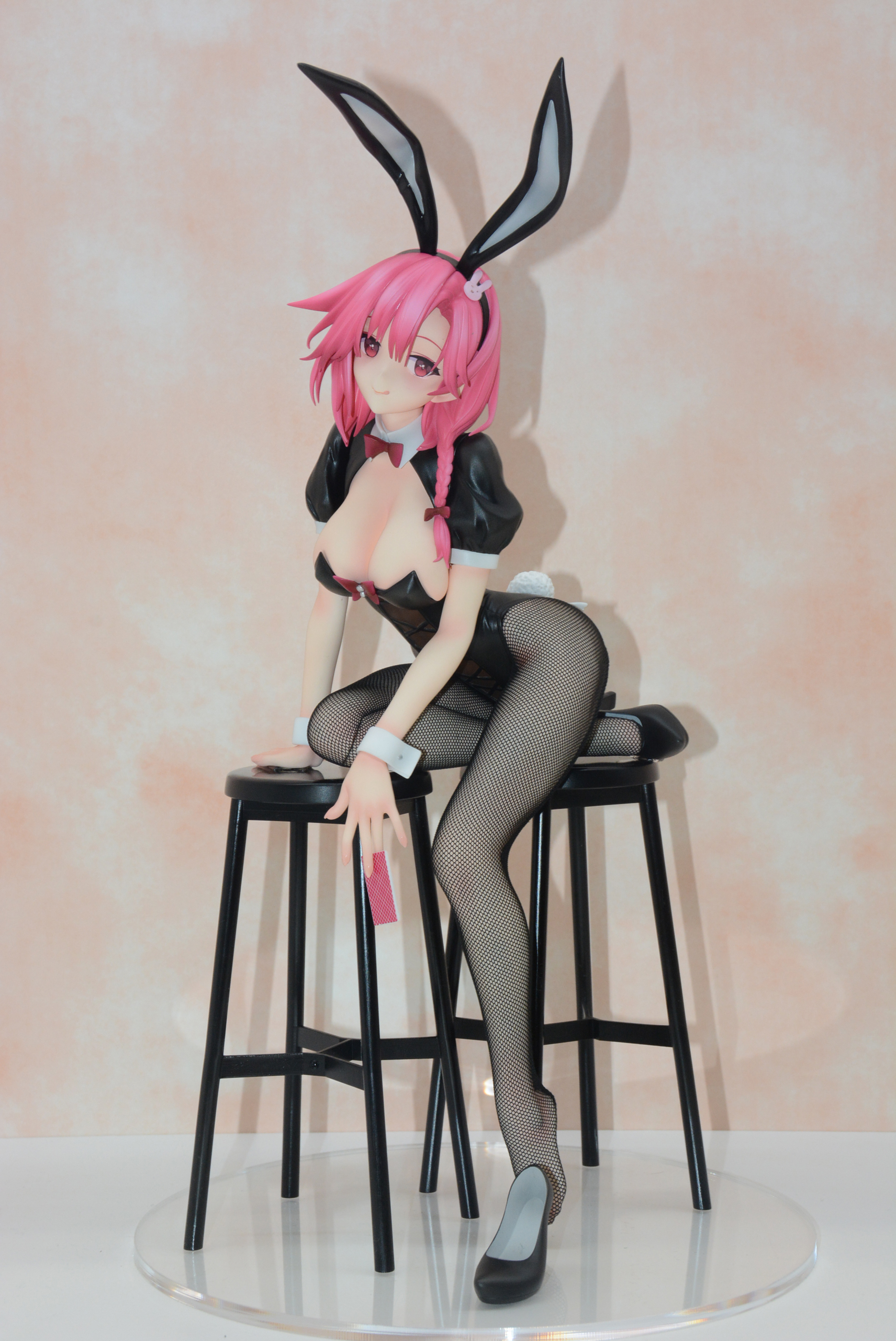 「ブラック・プリンス ぼんやり世話焼き？」。2023年6月発売、価格は39,600円(税込)