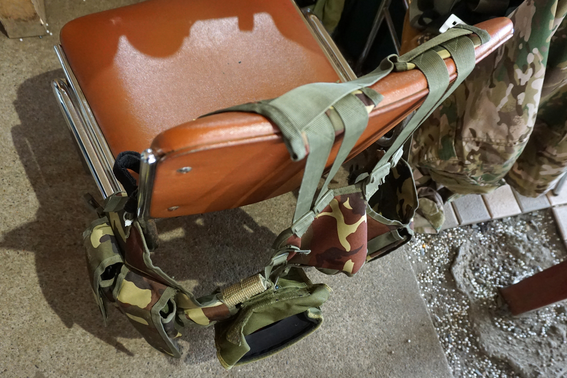 上半身で完結しているチェストリグは脱着が容易だ