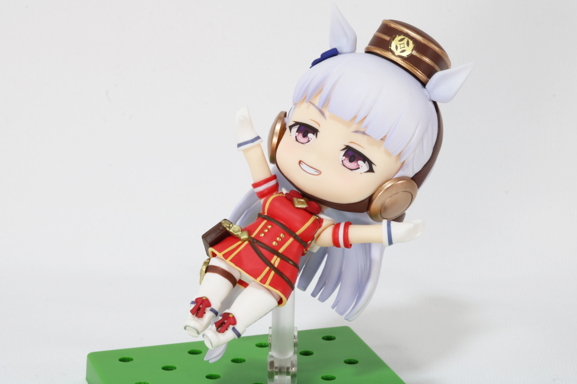 トレーナーに向かってドロップキック