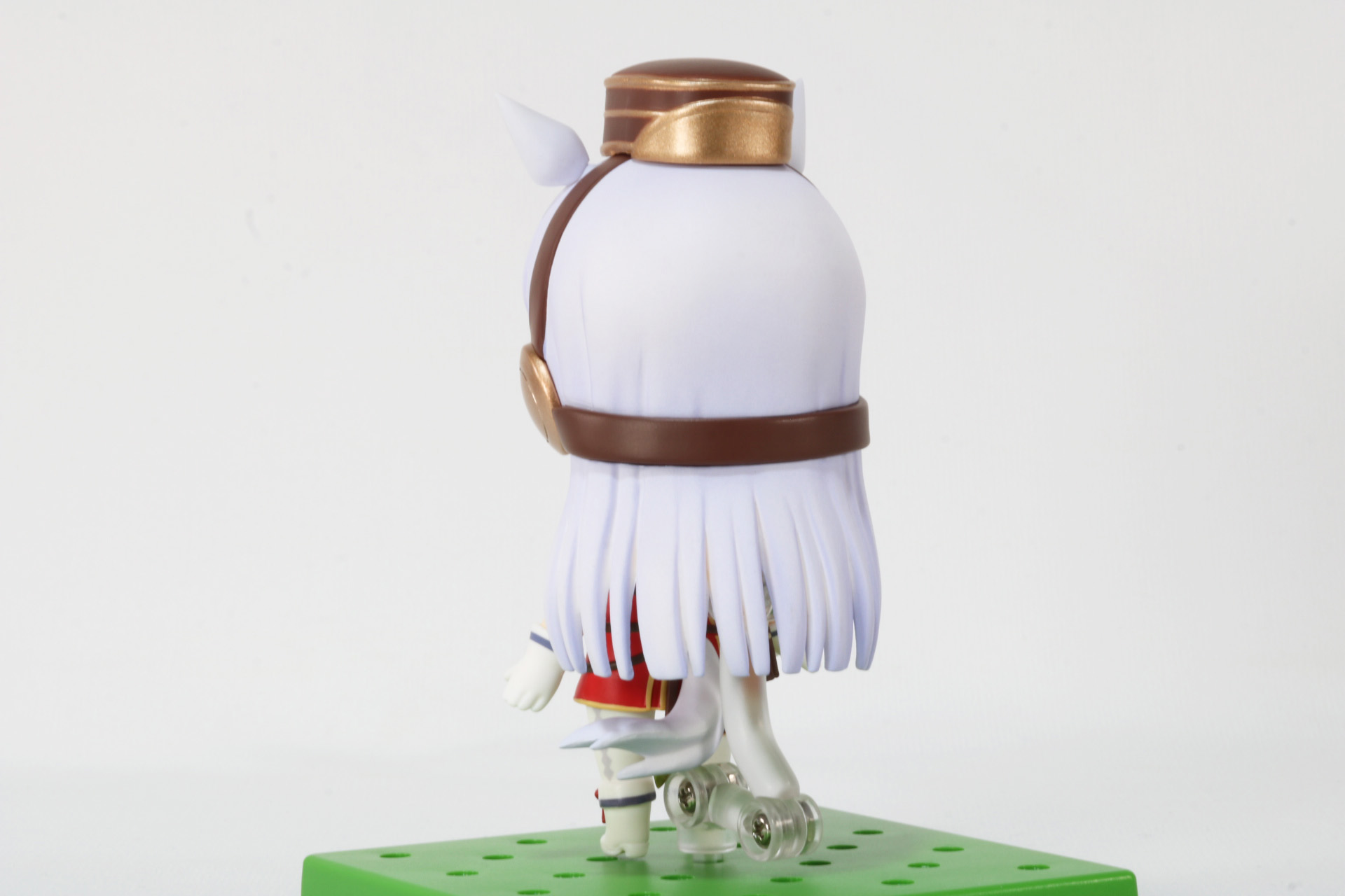 長い髪やアクセサリもしっかり作りこまれている