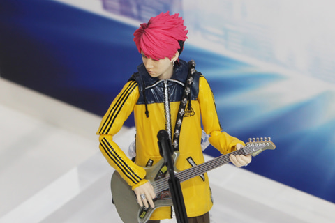 X JAPANのギタリスト、hideさんがフルアクションフィギュアに
