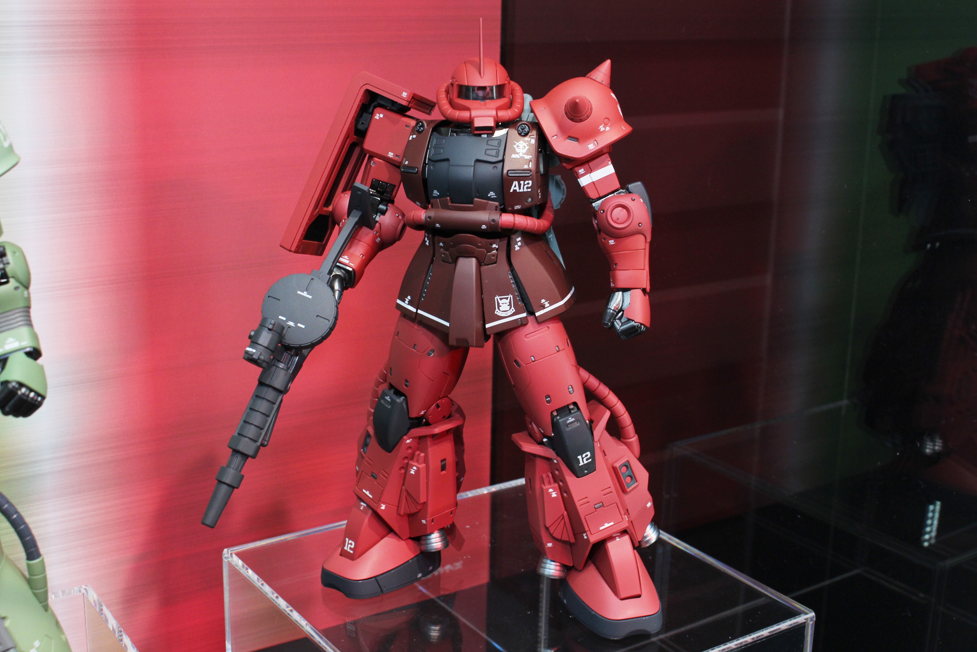「GUNDAM FIX FIGURATION METAL COMPOSITE RGM-79 シャア専用高機動型ザクII【ククルス・ドアンの島】」。参考出品。発売日、価格は未定