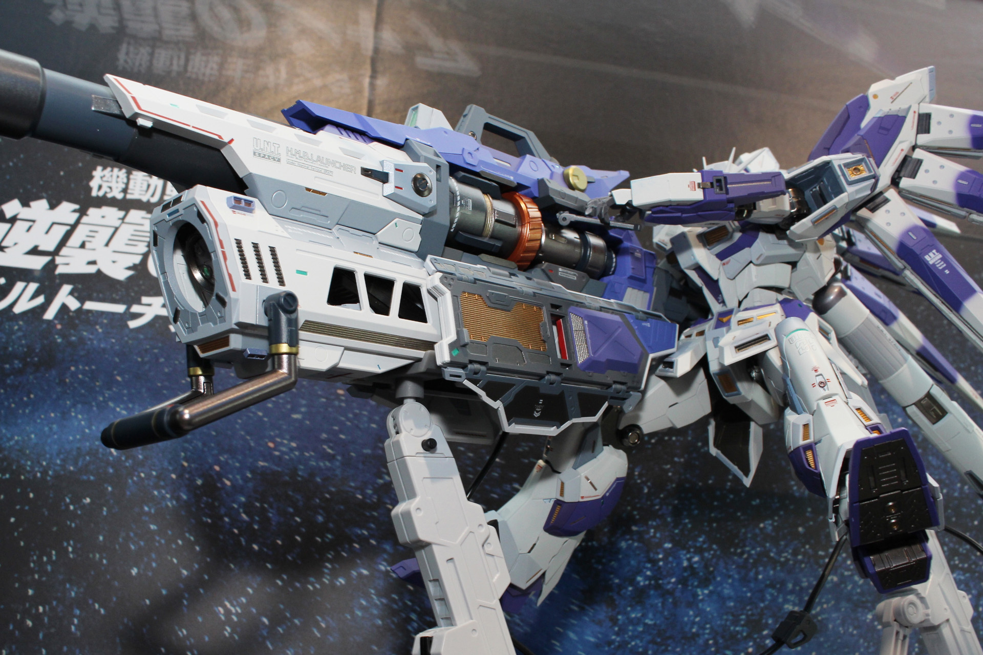 要所のディテールもかなり凝っている