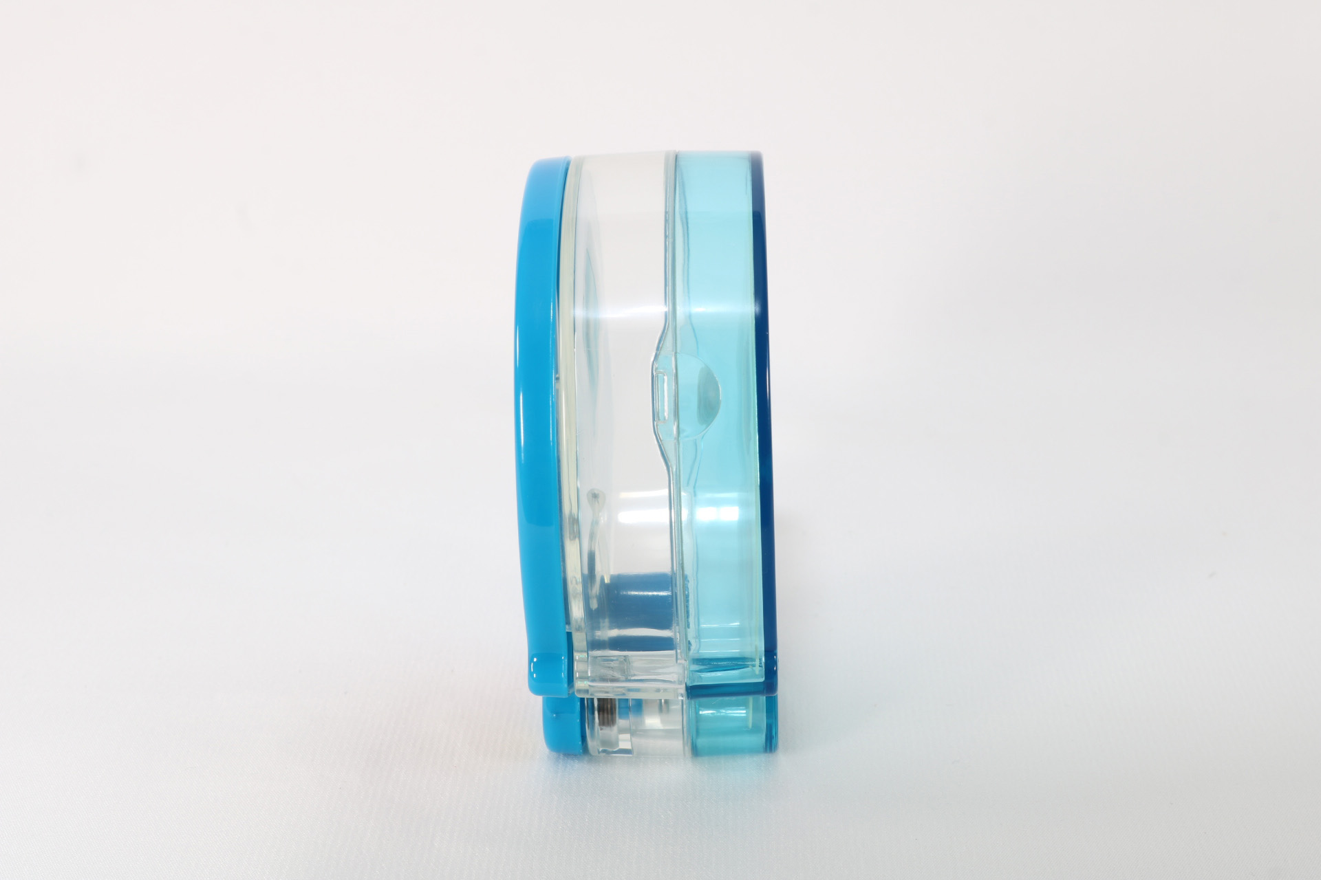 蓋部分がスライドする