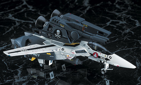 ハセガワ、「VF-1 スーパー/ストライク バルキリー」と「VF-1 A/J/S