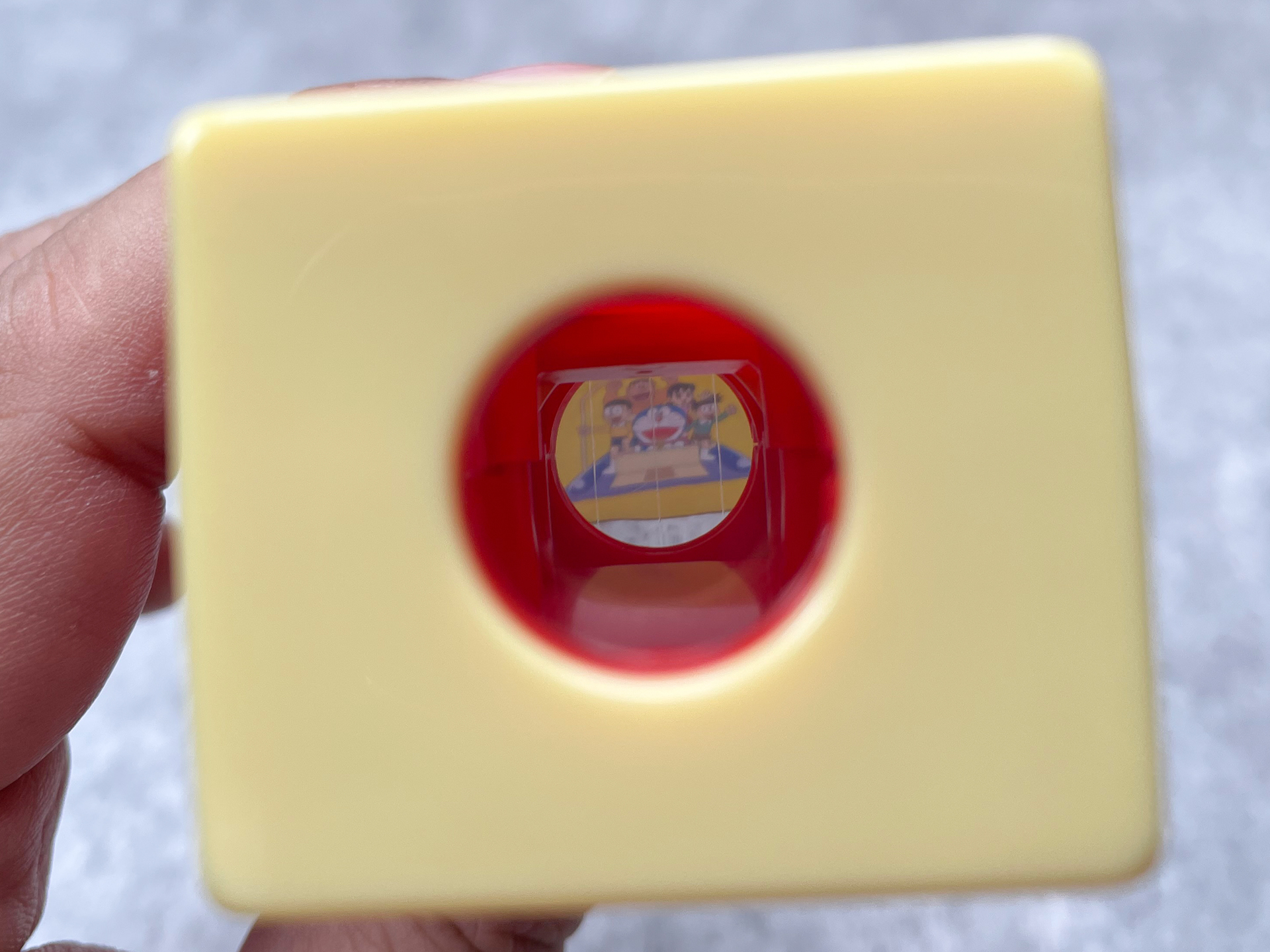 こちらがビッグライトでのぞいたところ。ちょっと甘めに見えるが、そこがひみつ道具っぽくていいかも!?