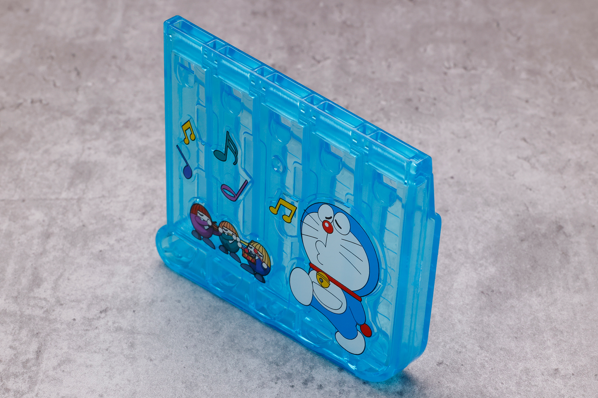 横幅は850mm程のサイズになっており、ポケットにも入れておくことができそうだ