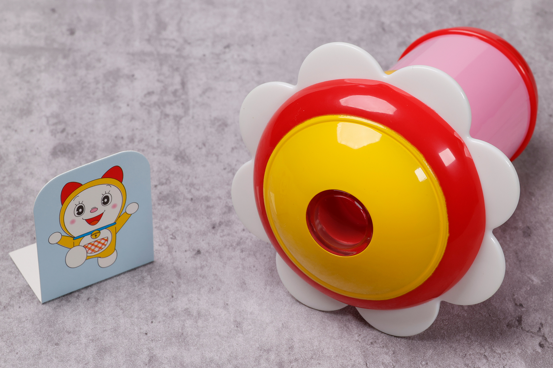 付属のカードとスモールライトを並べたところ