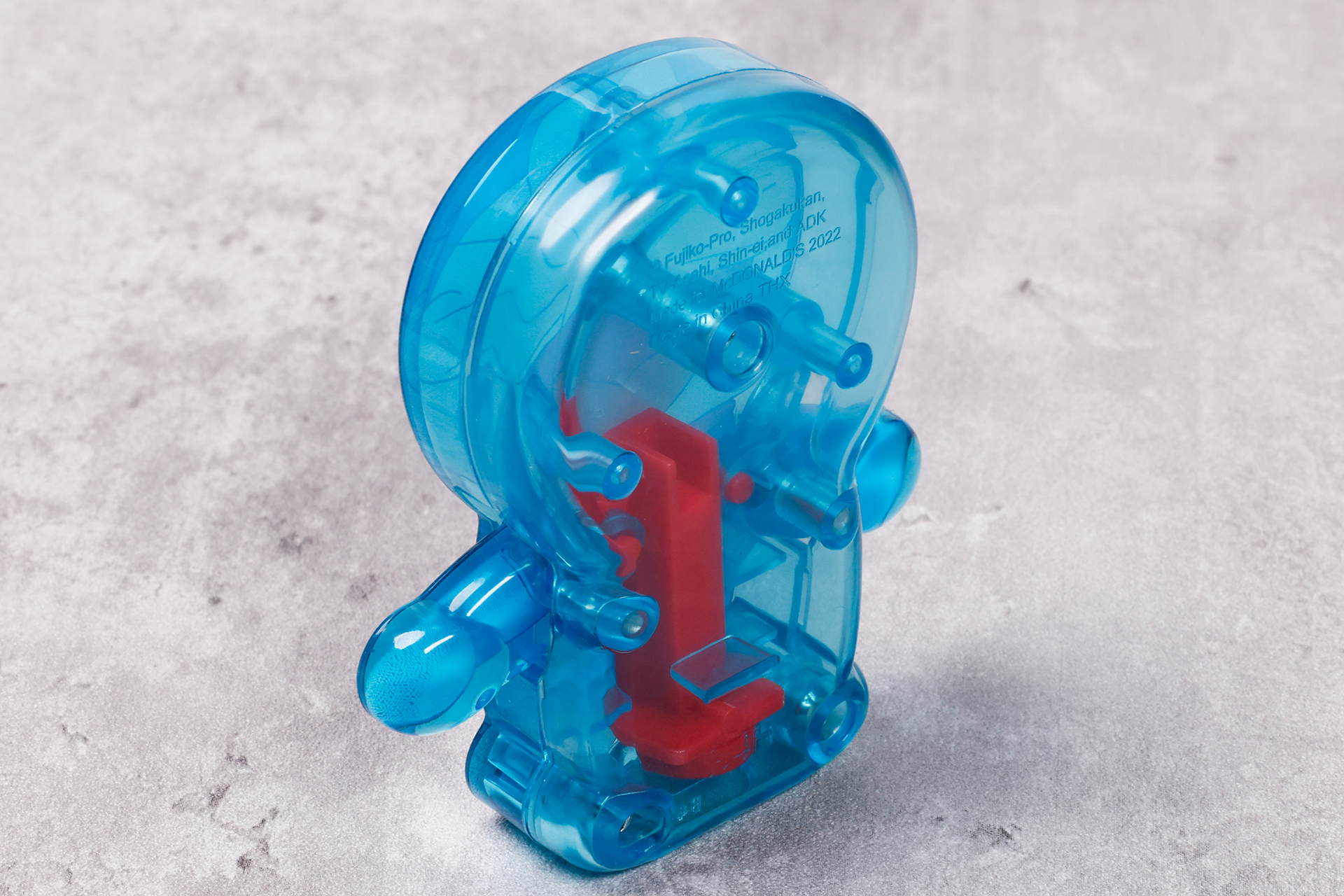 背面側は中身が見える仕組みになっている