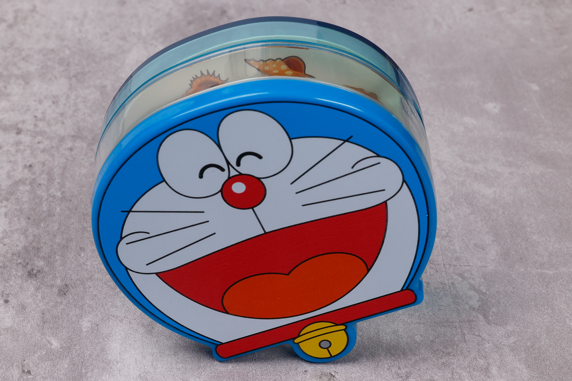 笑顔が素晴らしいドラえもんの観察ボックス