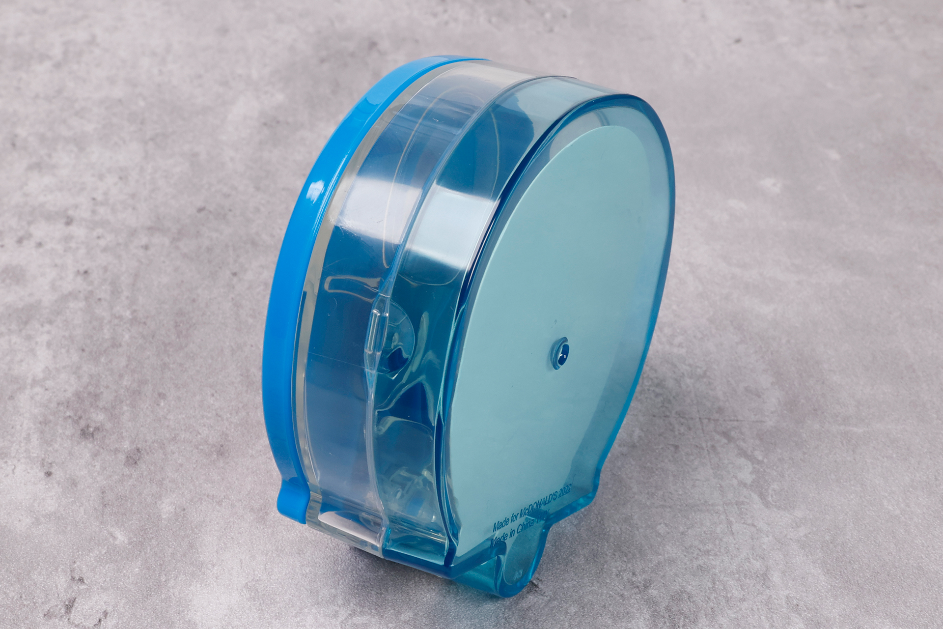 ドラえもんの顔部分とは別に、ケース自体も蓋になっていて外すことができる