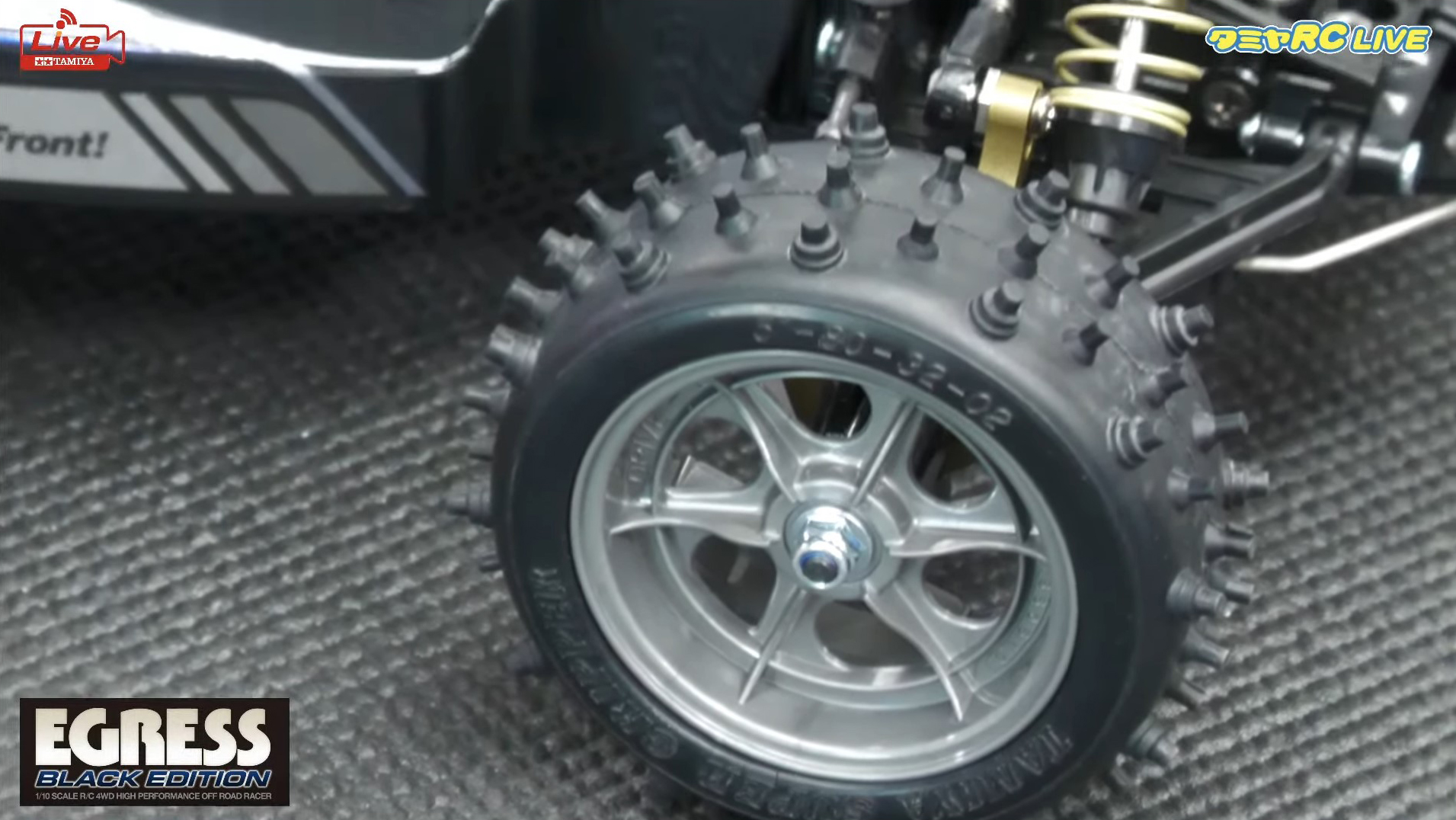 ホイールも金属パーツが使用されている