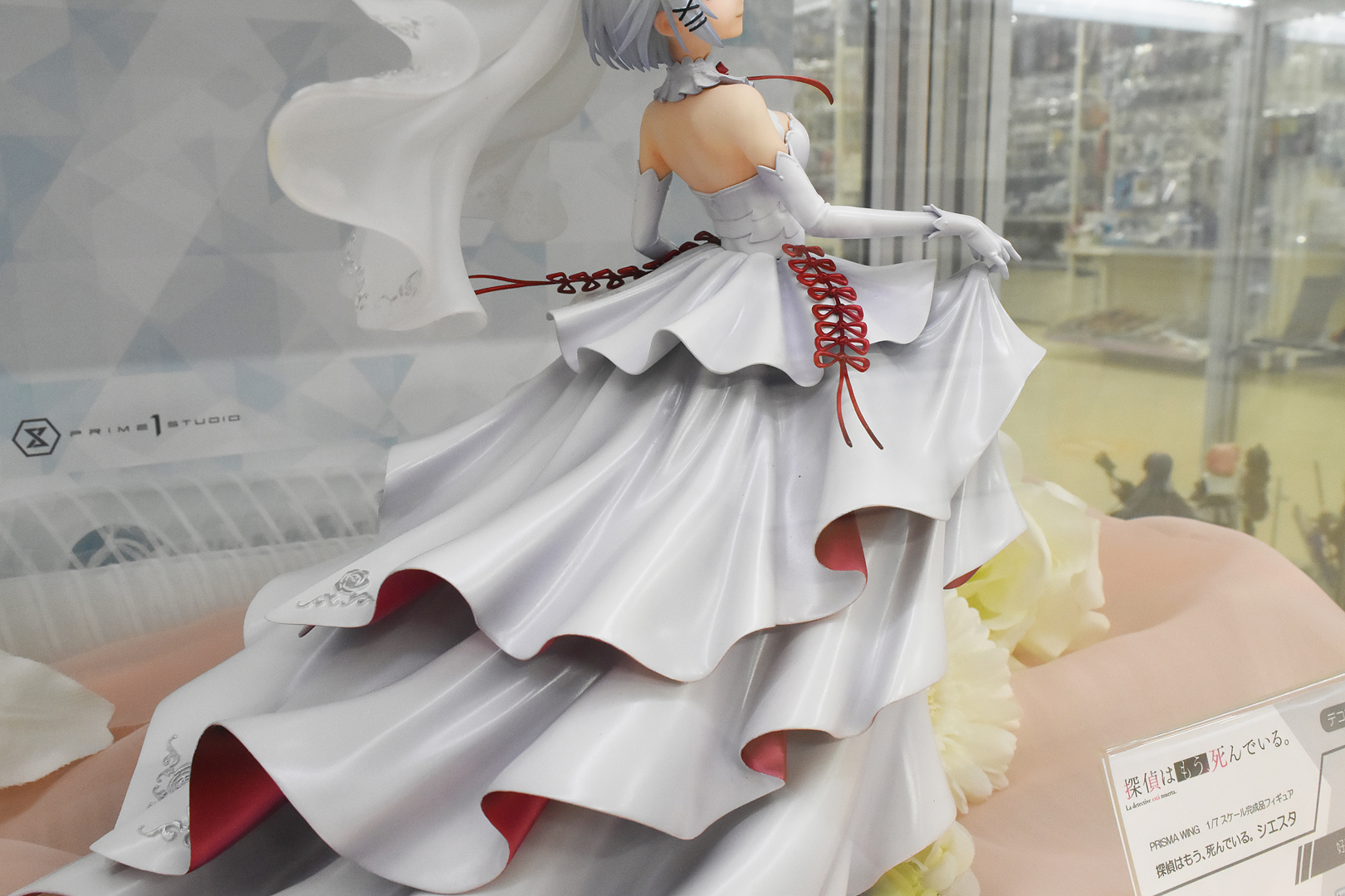 布のたわみなども見事に表現している