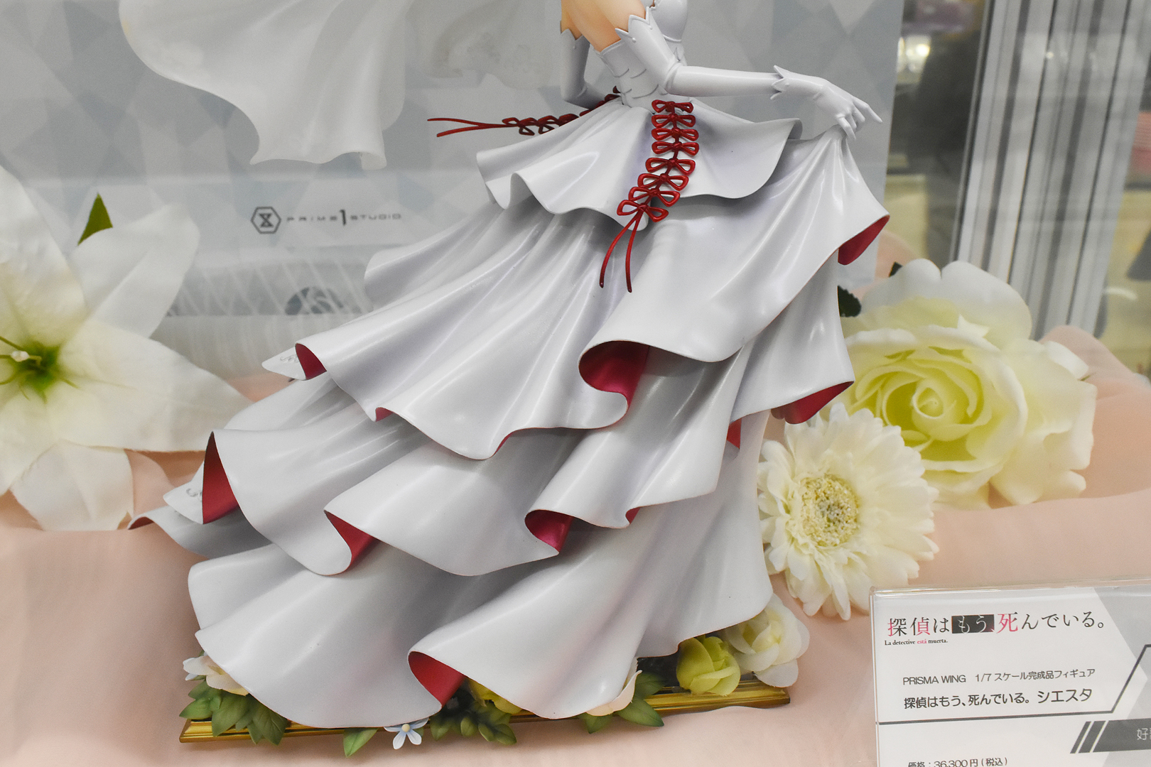 布のたわみなども見事に表現している