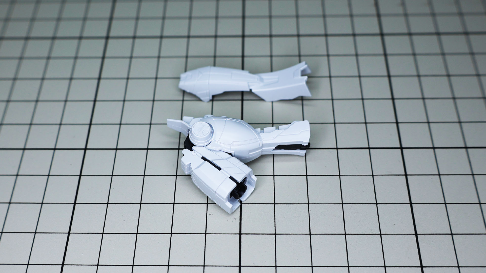 2重関節全開で曲げると、脹脛部に大腿部が潜り込む形で結構曲がってくれます