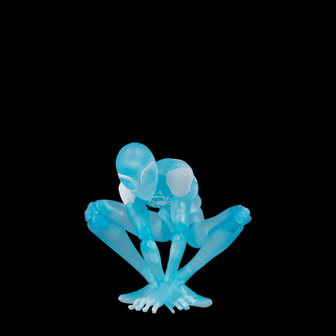 スパイダーマン」の透明化能力をクリア素材で表現したフィギュアが予約