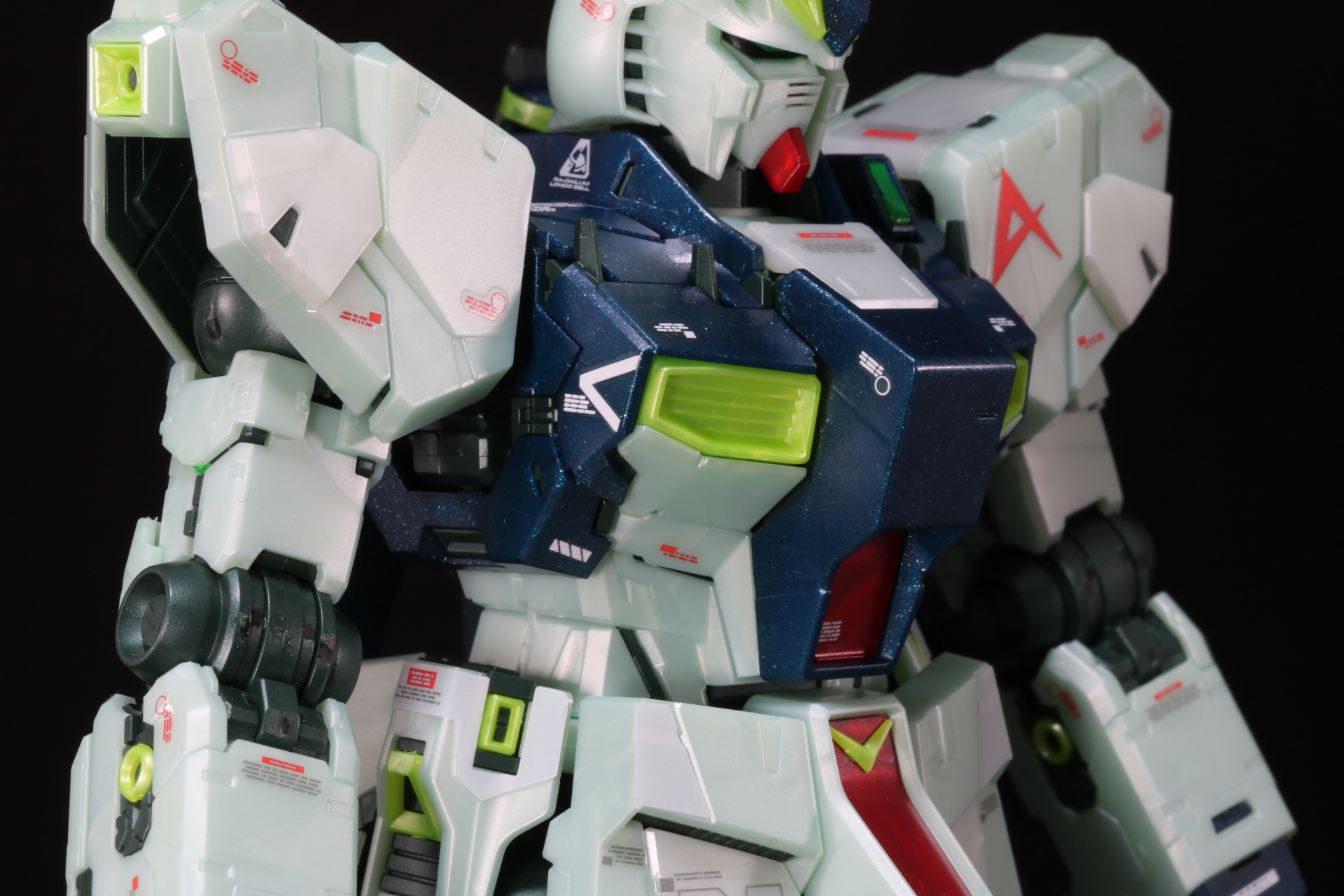 細かな装甲の分割アレンジが加わり、立体感のあるデザインに仕上がっている