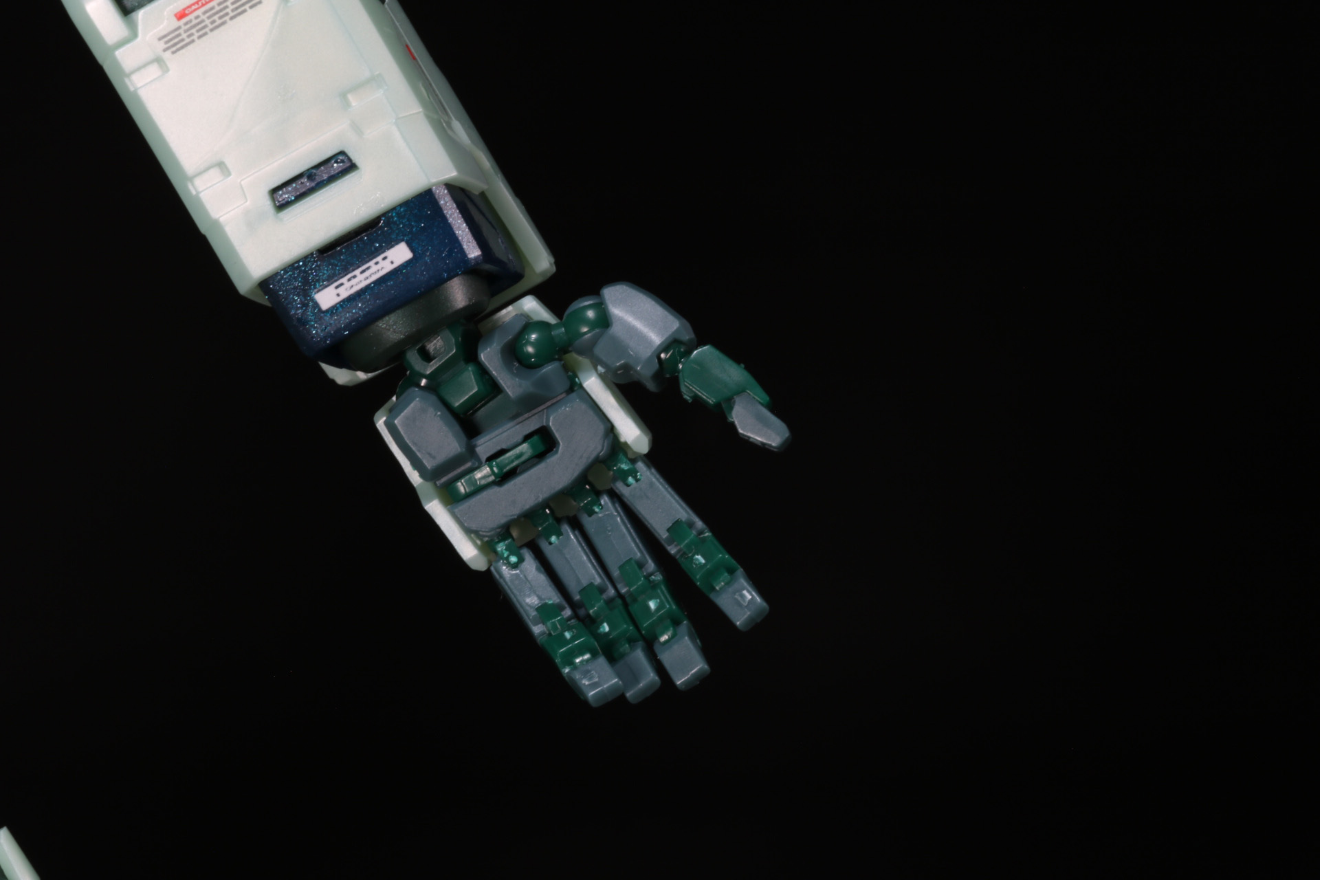 マニピュレーターは五指が可動