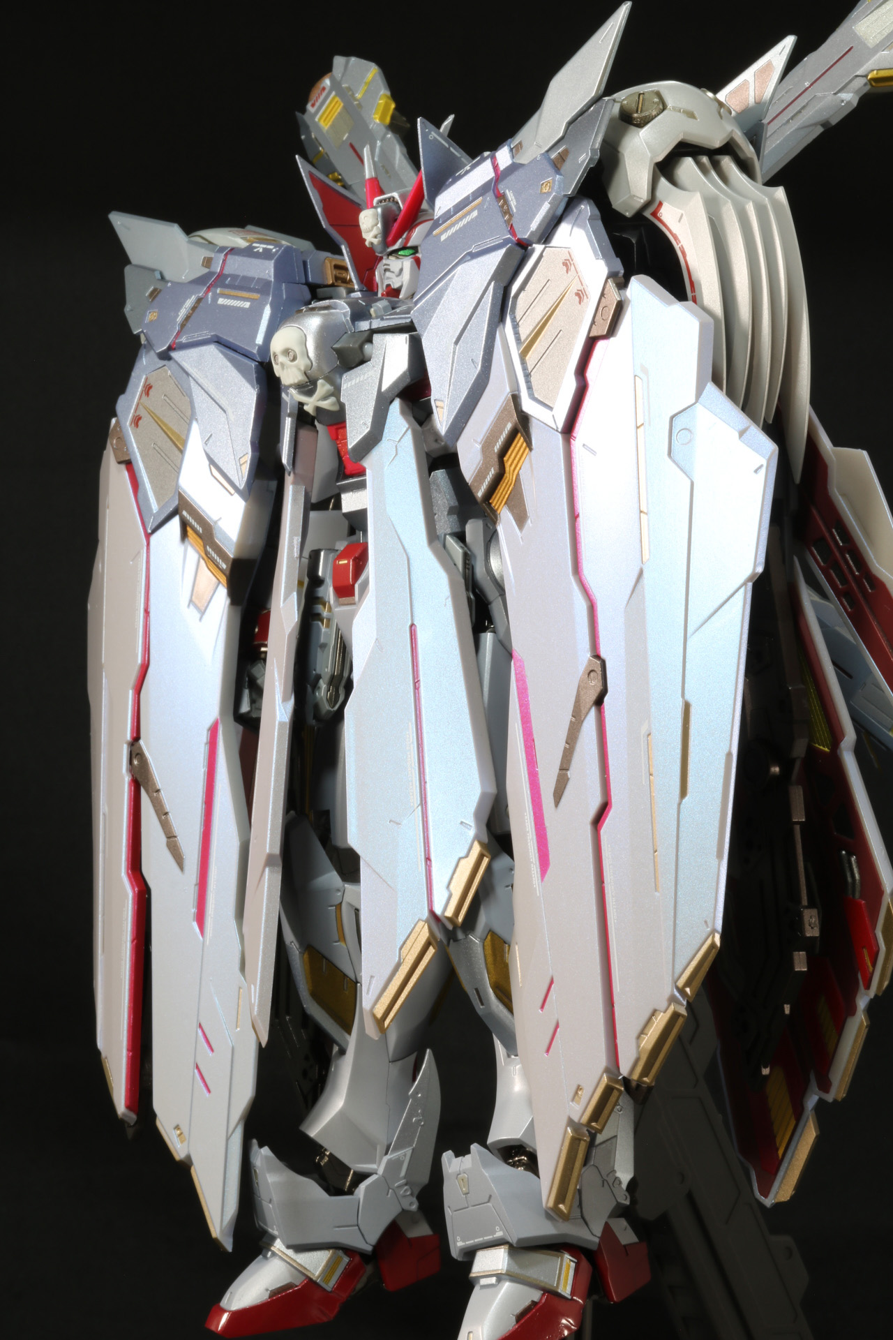 本商品では装甲プレートが全面に大きく展開が可能