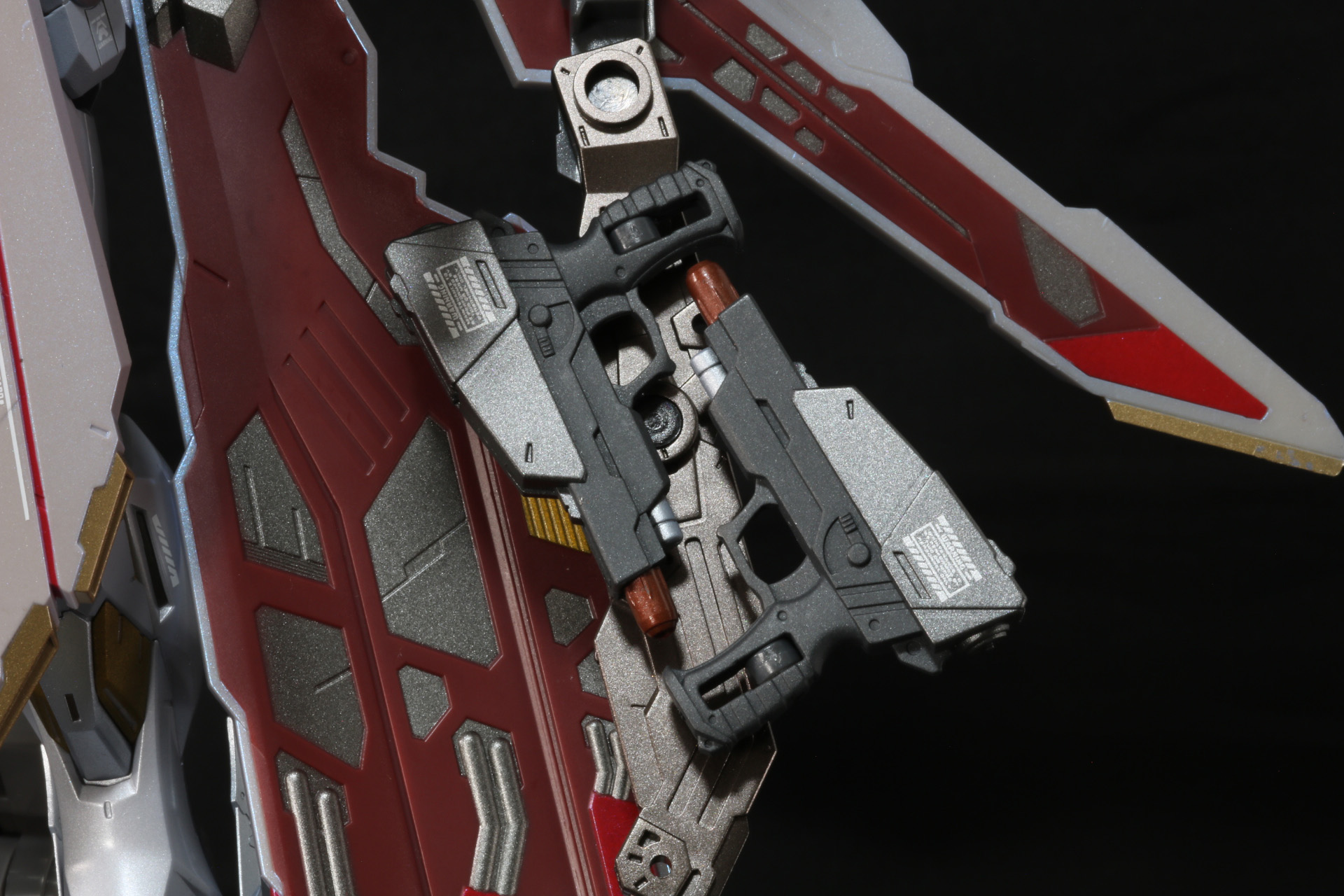 こちらも武装の装着が可能