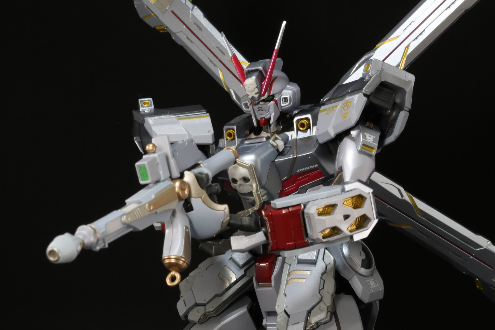 弾頭パーツを取りつけて、交換用頭部と合わせれば狙撃態勢を取ることができる