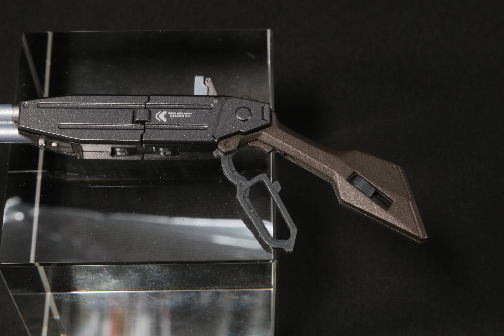 レバーアクション機構を備えている