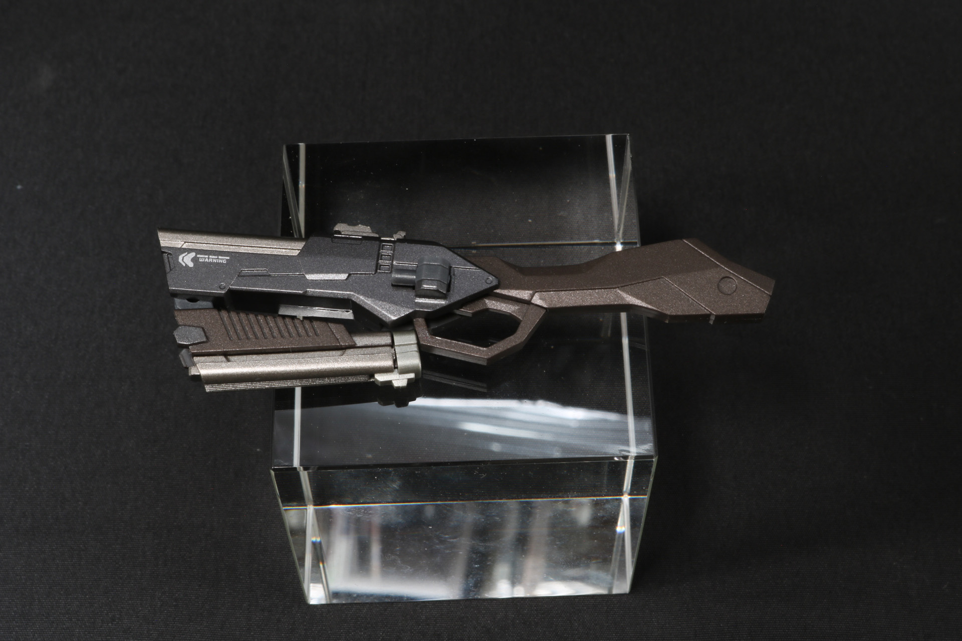 サーベルモードへのギミックも搭載