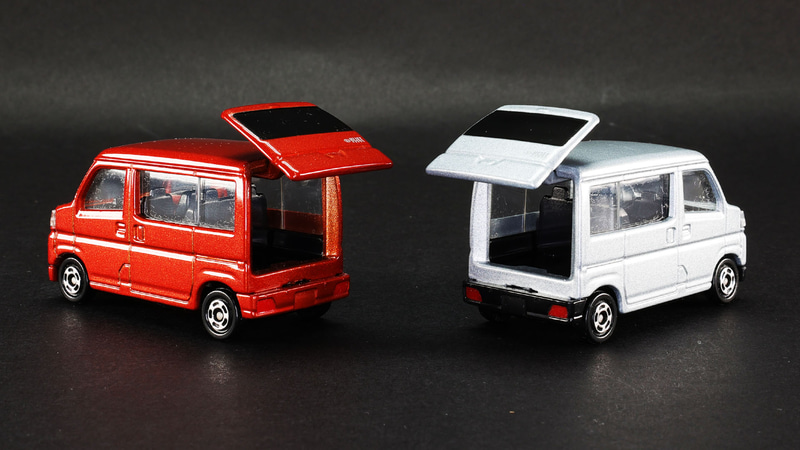 ホイールは一般車用シルバーメッキのディッシュタイプ