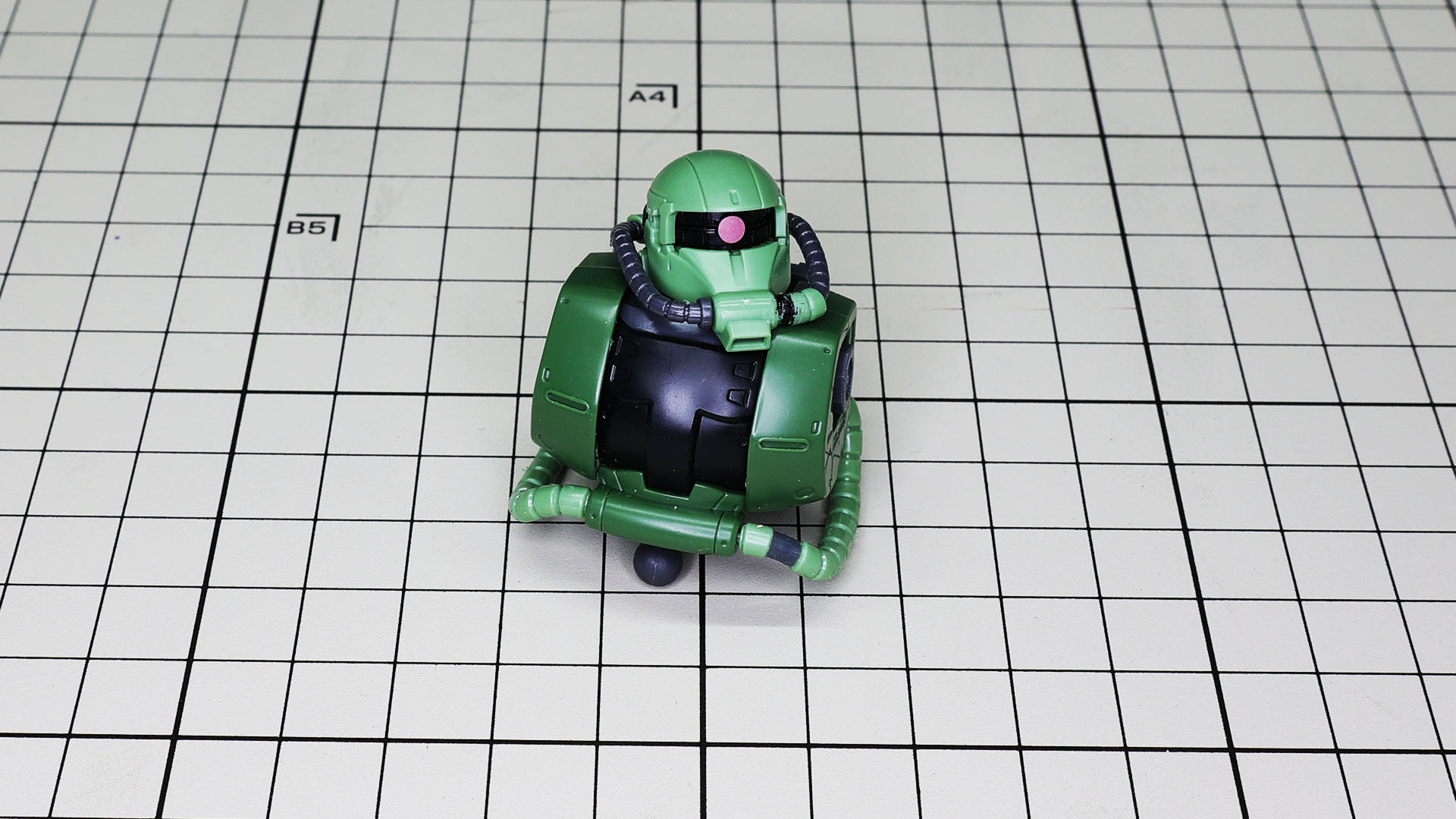 頭部をボディに組付けました。あれ？なんだかかっこいいぞ