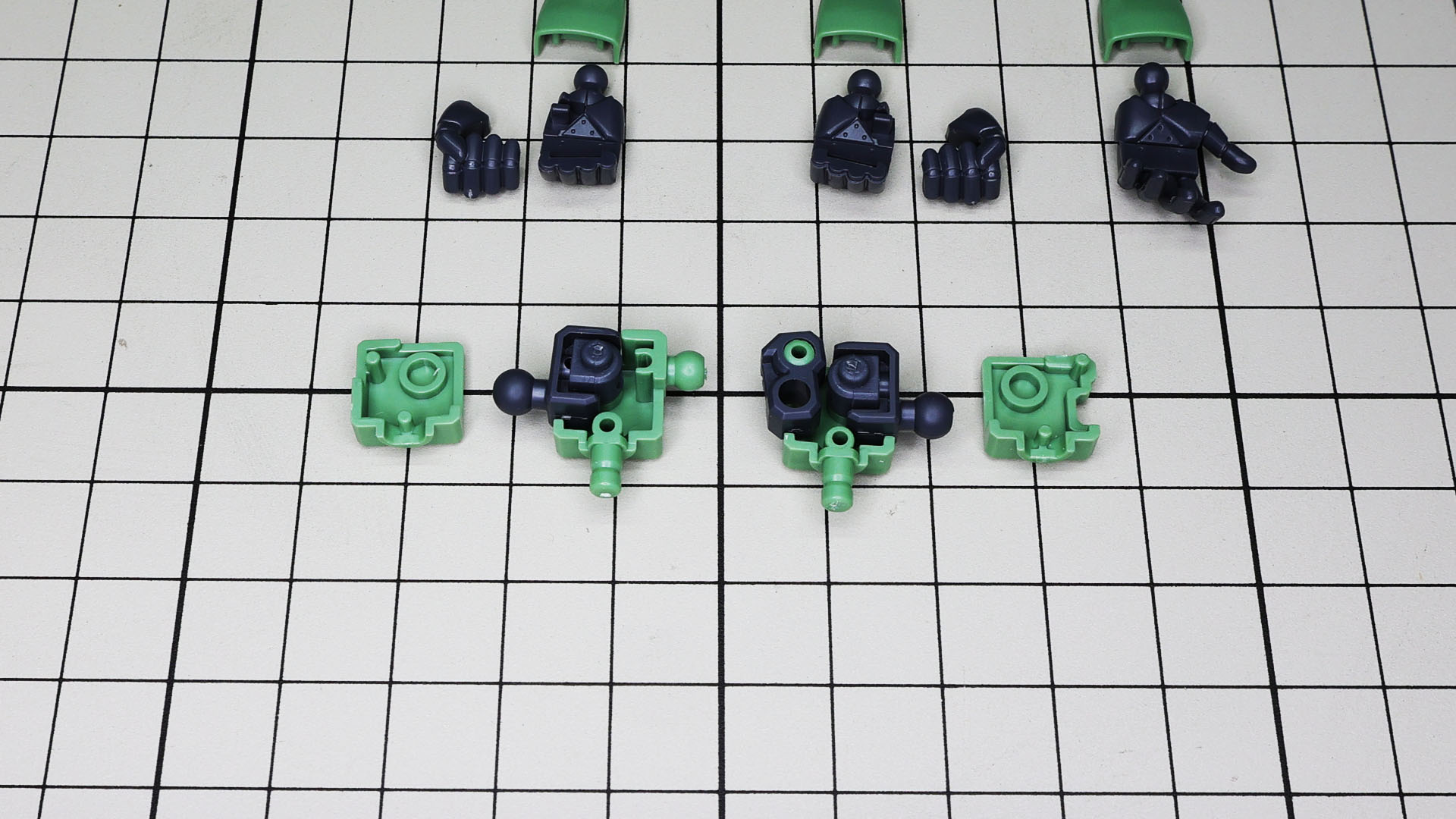 肩関節は左右で構成が違います