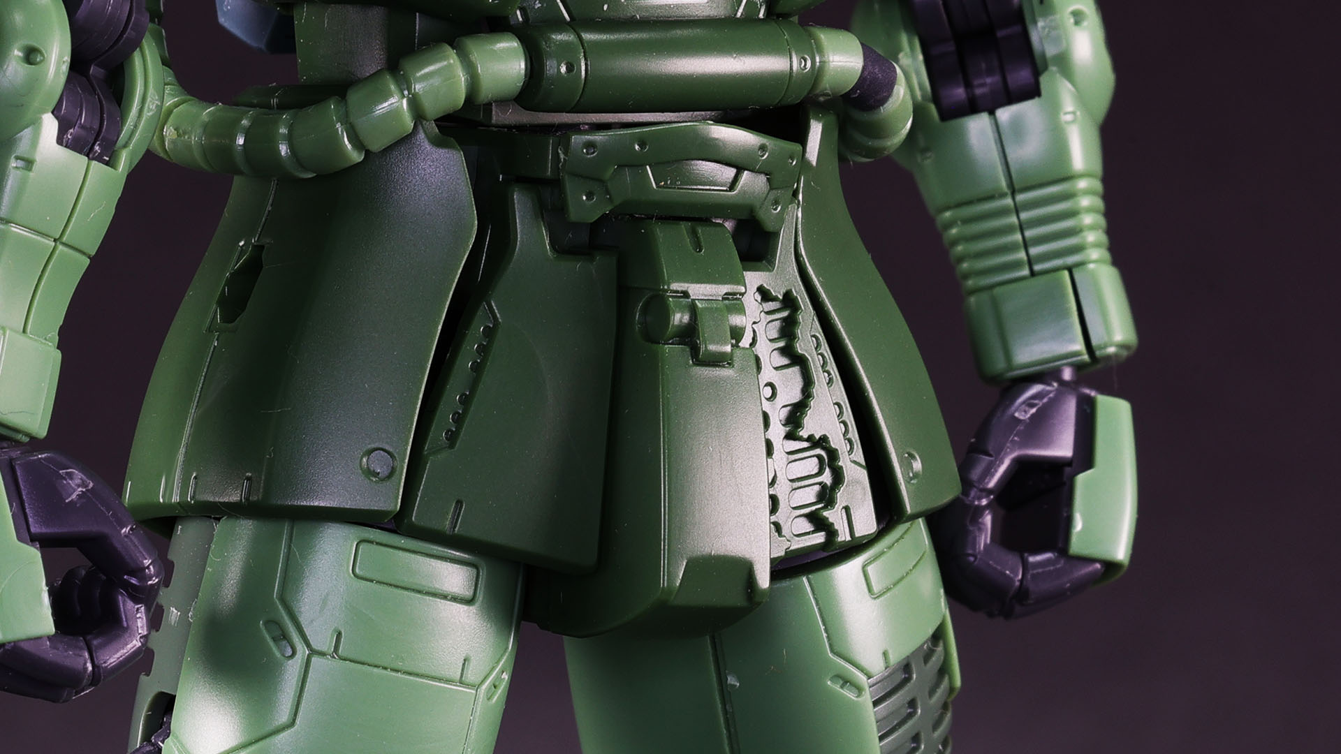 腰部フロントアーマーにもはがれがあります