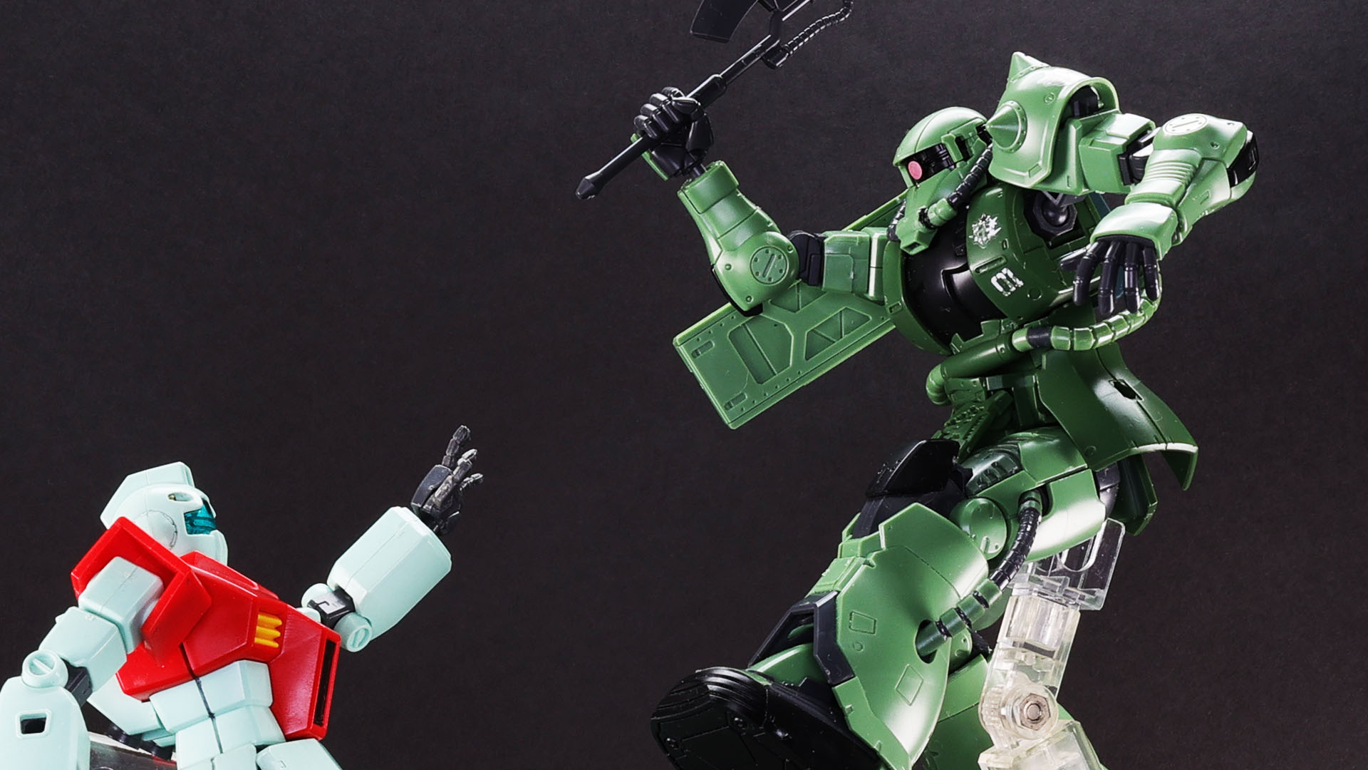 上空からとびかかられ、恐怖におののくジム