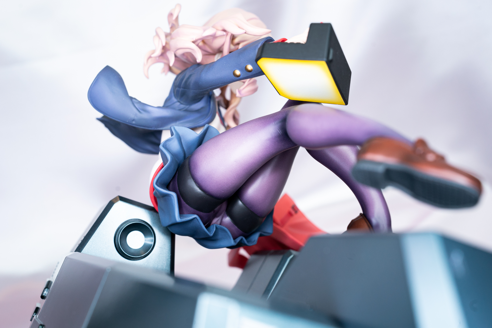 最後にちょっとサービスカット。タイツのデニールが高めなので下着はほとんど透けていない