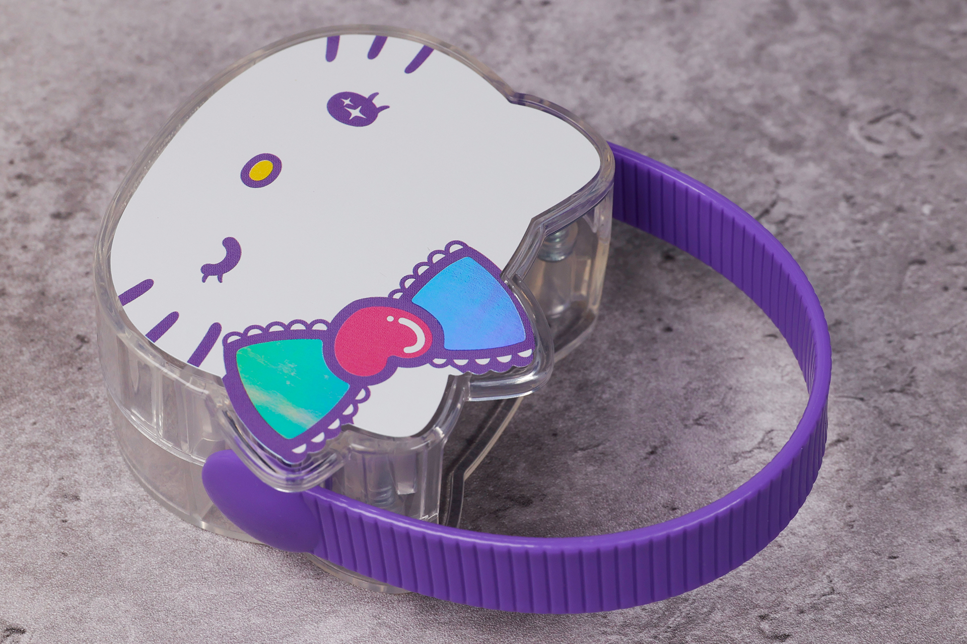 バッグ部分自体はイラストを覗けば、半透明な素材が使われている