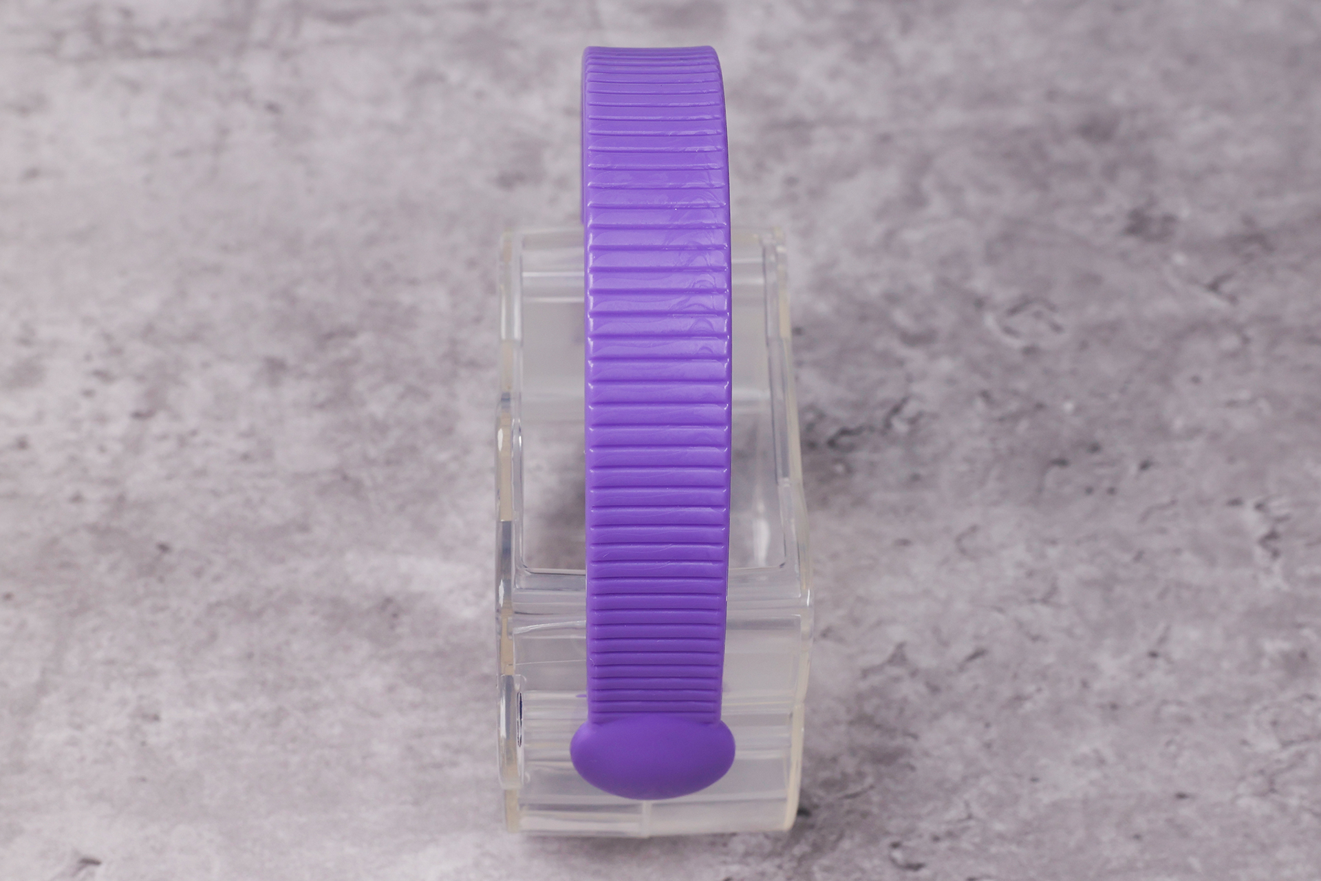 こちらは真横から見たところ