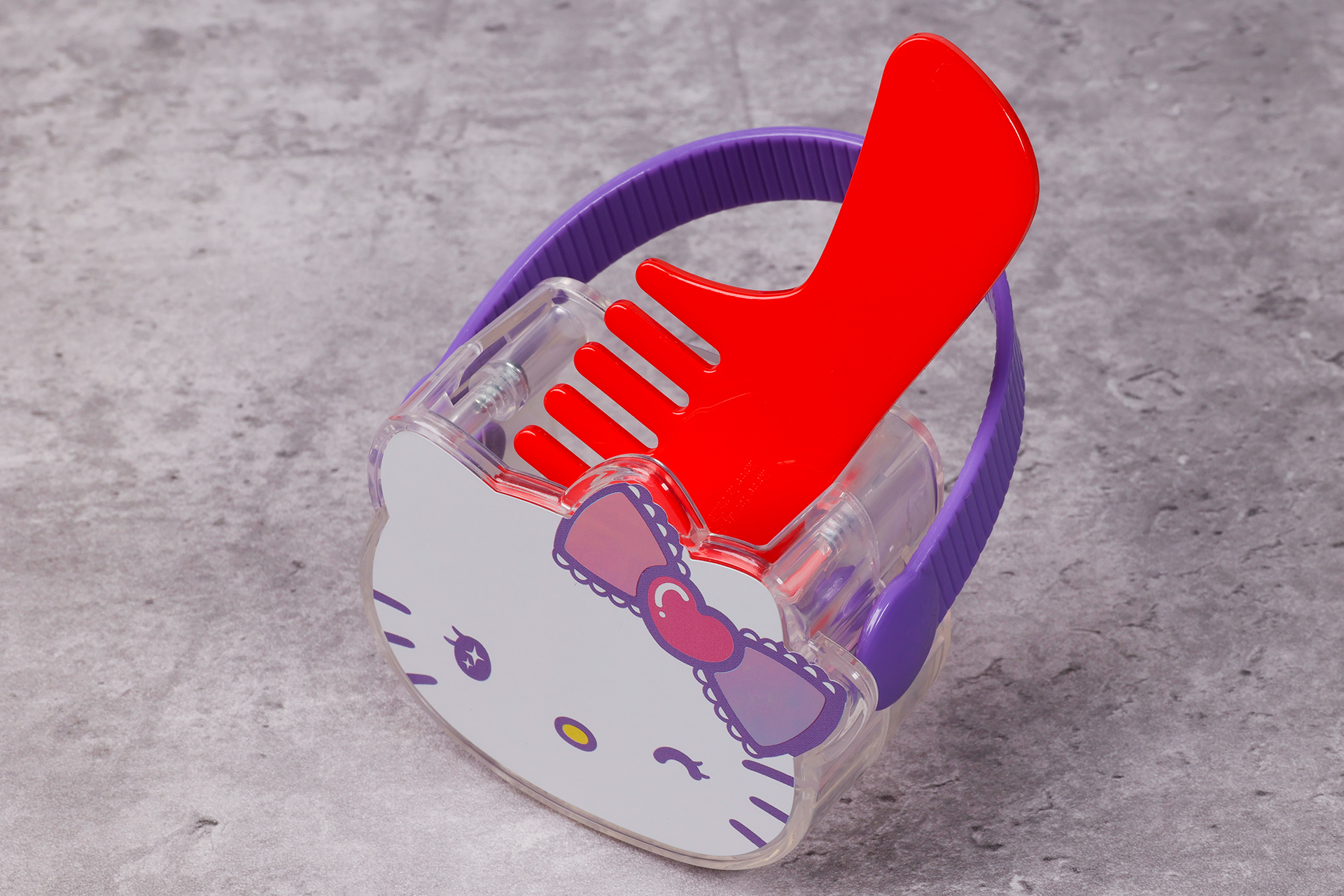 あまり大きなサイズなものは入れられないが、アイデア次第でいろいろと使い道がありそうだ