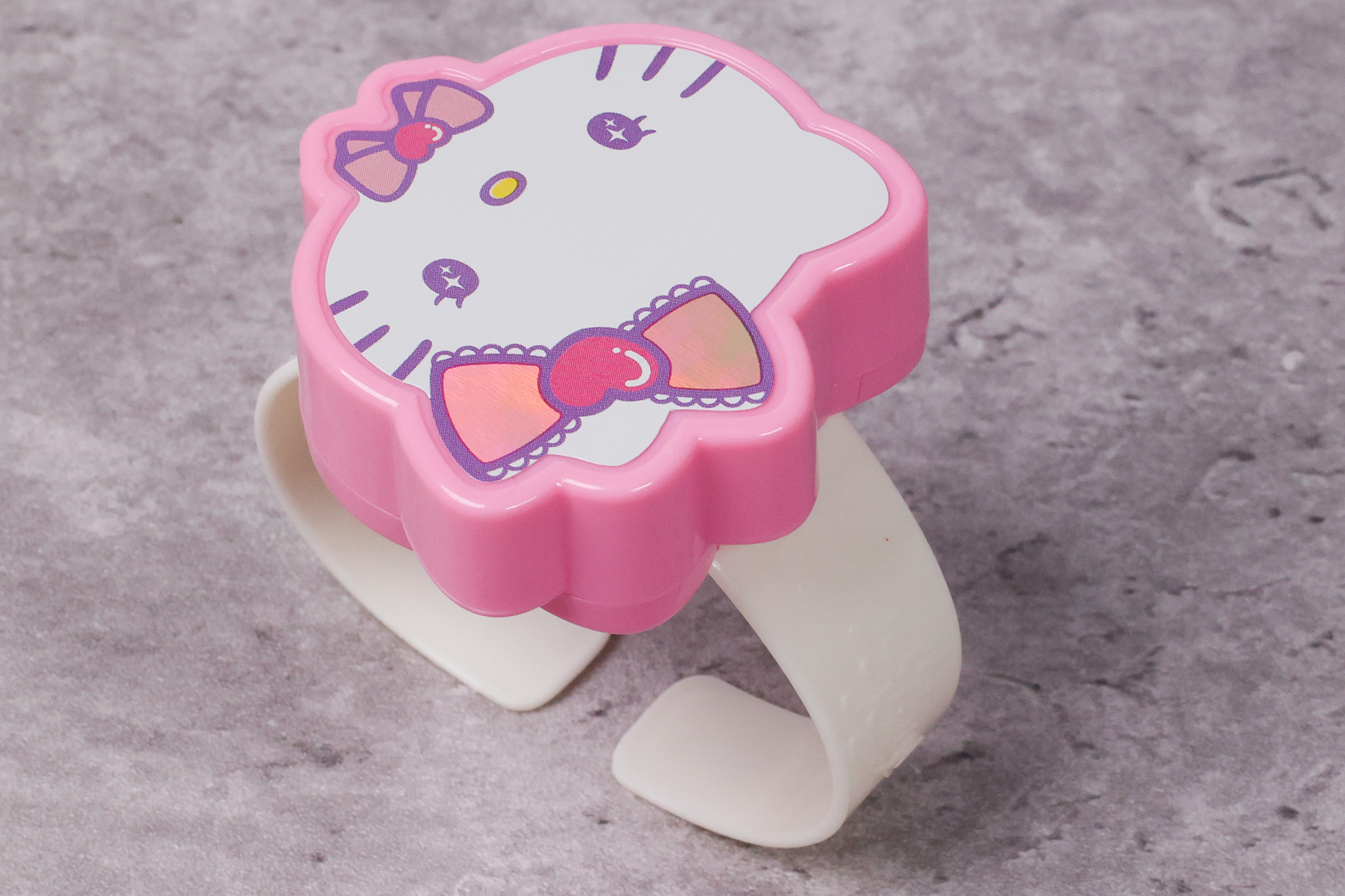 手に身に付けるおもちゃということもあり、ちょっとしたおしゃれアイテムとしても使えそうだ