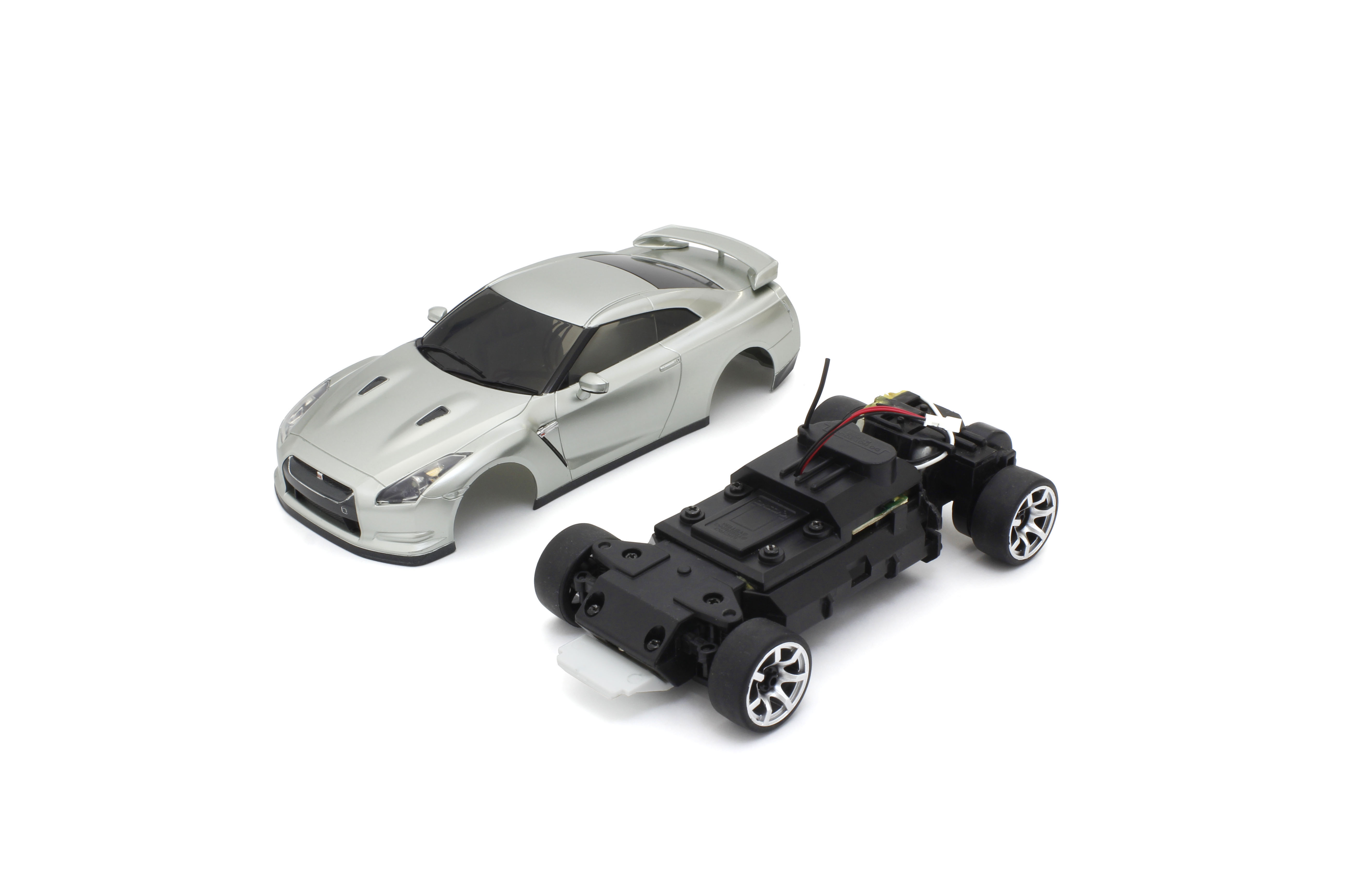 京商エッグより「軽トラ スバルサンバー（6代目）&日産 GT-R（R35