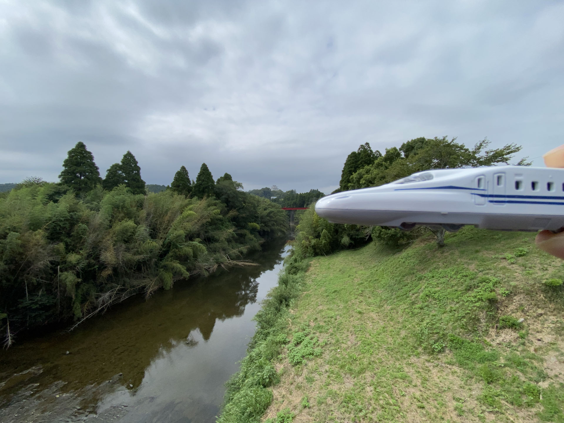 風景側にピントが合うように意識すると、比較的両方が見える写真となる