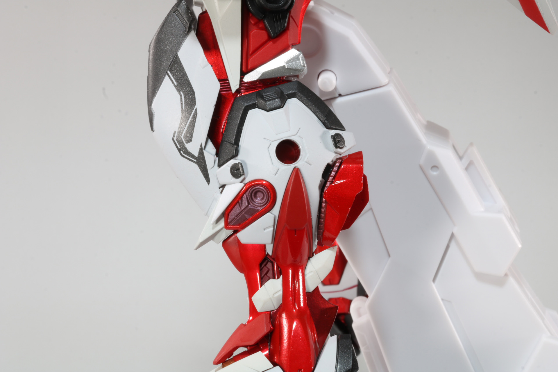 ジョイント部分に脚部ブースターを取りつける