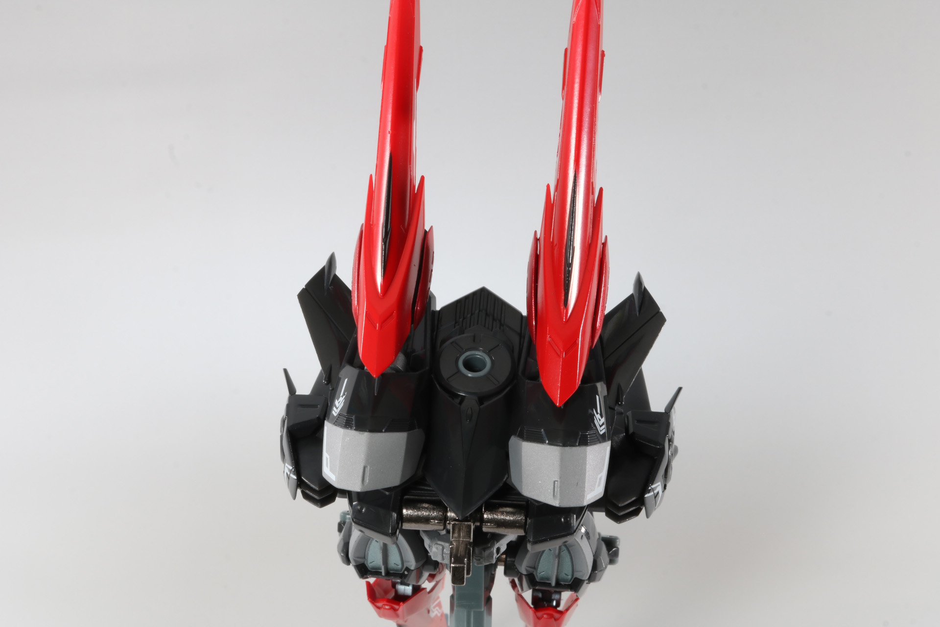 上部ユニットにトップブースターパーツを取りつける