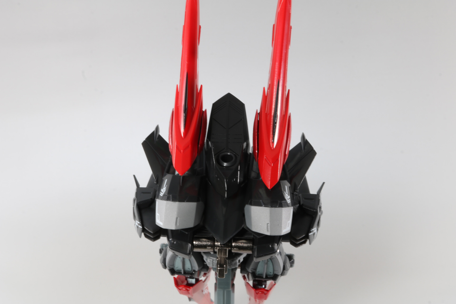 上部ユニットにトップブースターパーツを取りつける