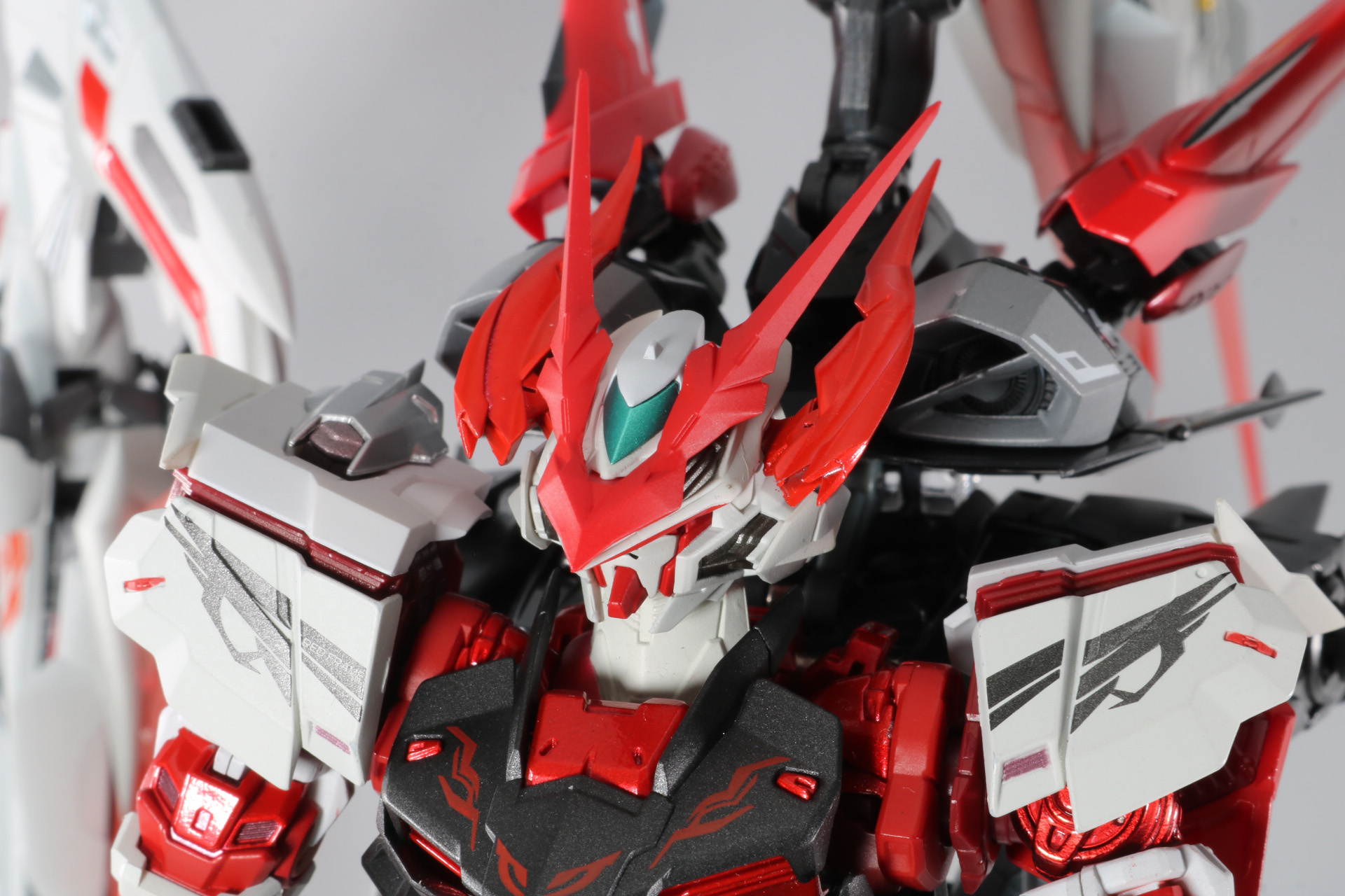 頭部アンテナをビームエフェクト付きに交換