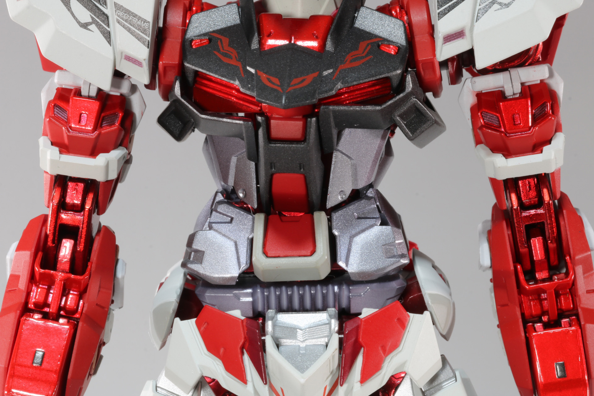 腰部は左右へにひねることができる