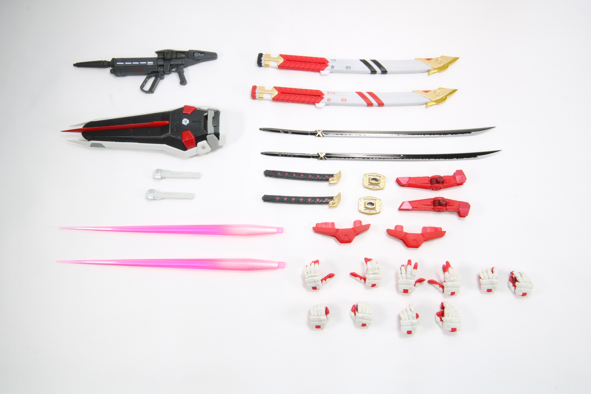 各種武装と交換用手首パーツ