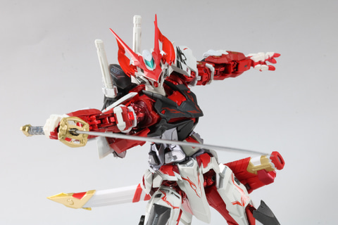 レビュー】「METAL BUILD ガンダムアストレイ レッドドラゴニクス
